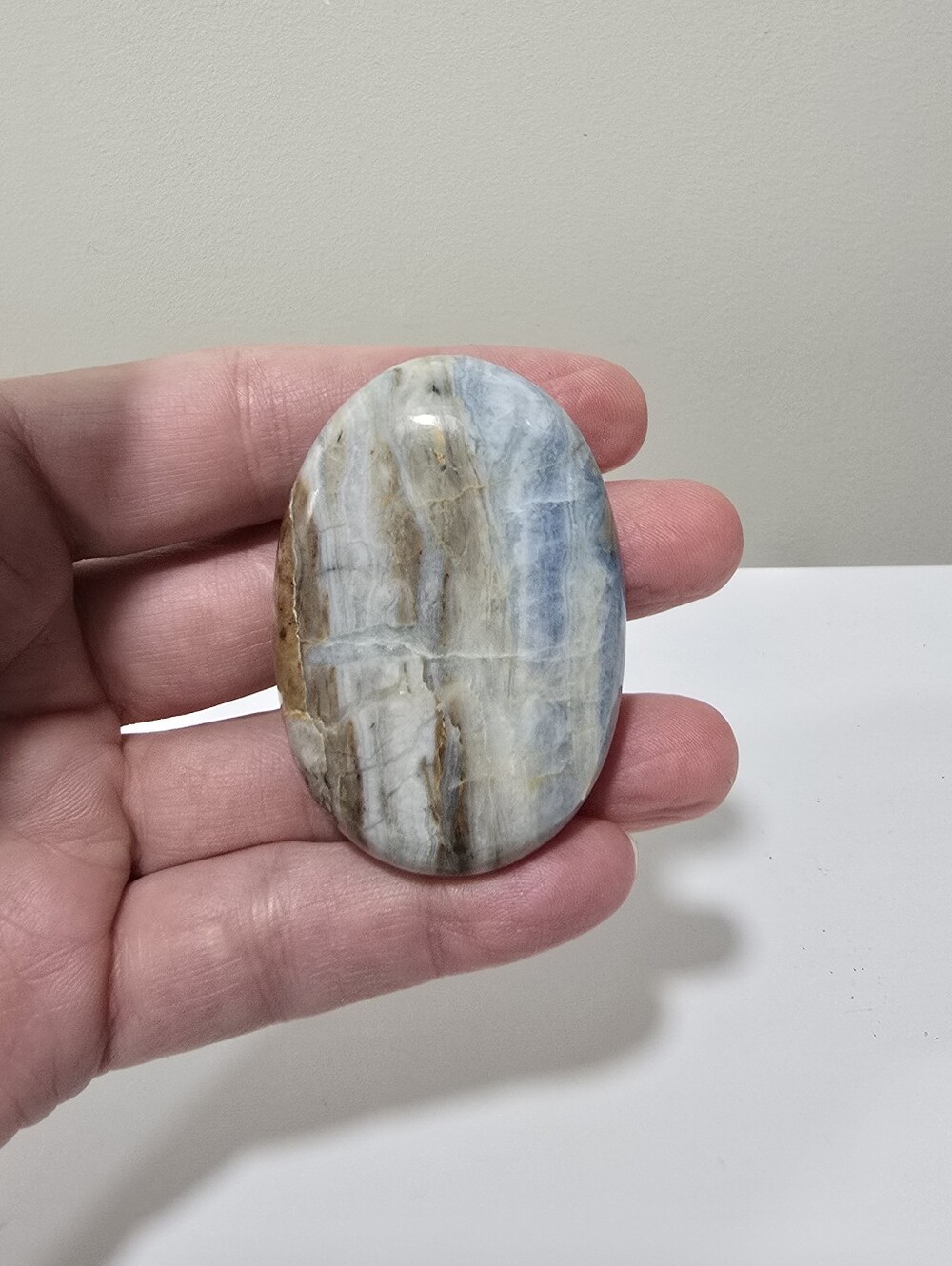 Blue Scheelite Crystal Palmstone - Picture 6 of 9